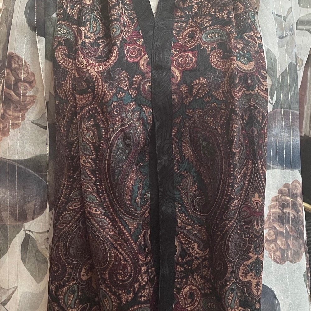 2 fashion scarfs